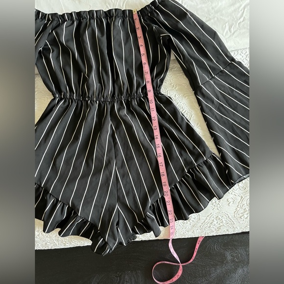 Emery Rose Black Romper - Picture 3 of 5